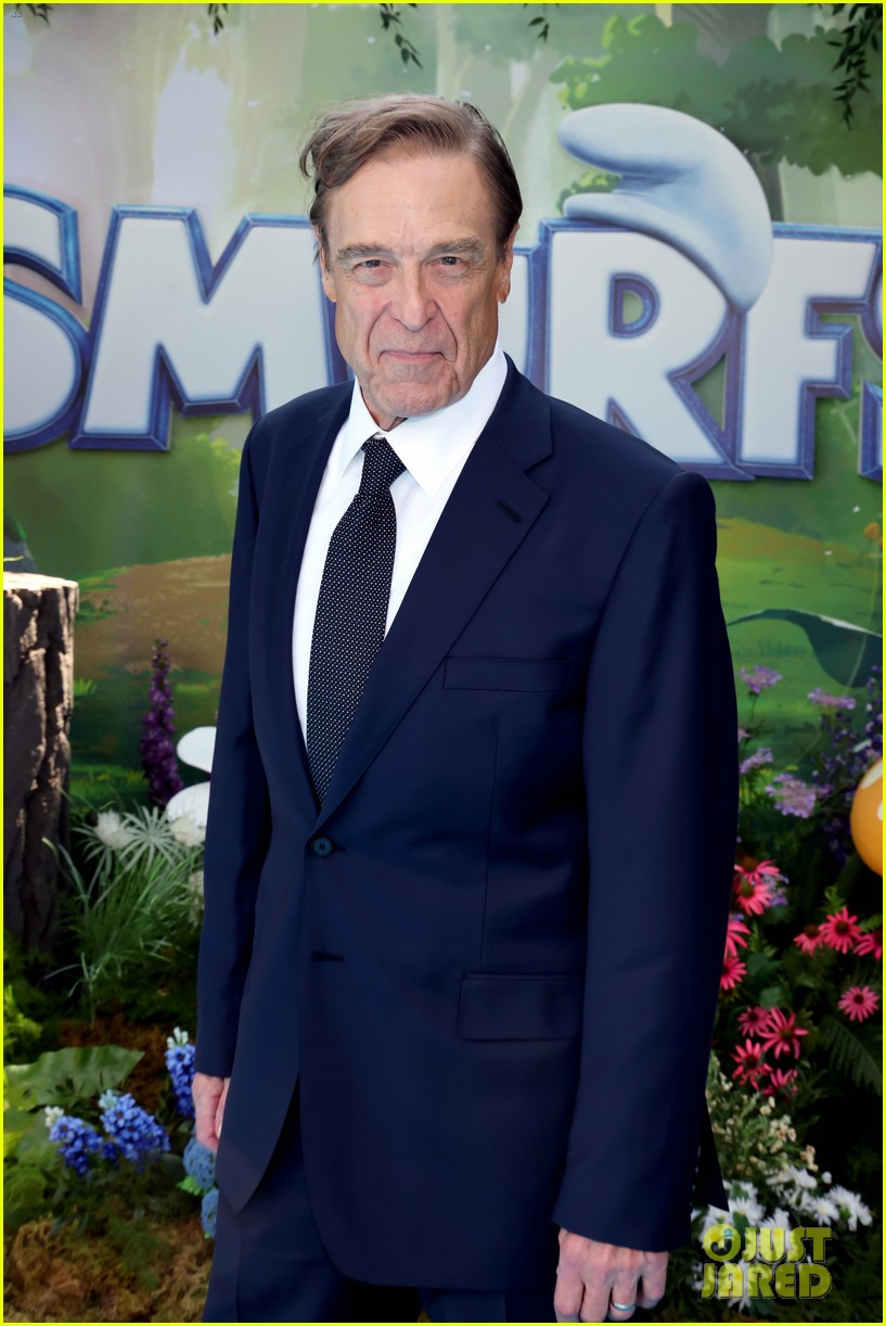 Billie Lourd & Husband Austen Rydell Have Date Night at 'Smurfs' L.A. Premiere!