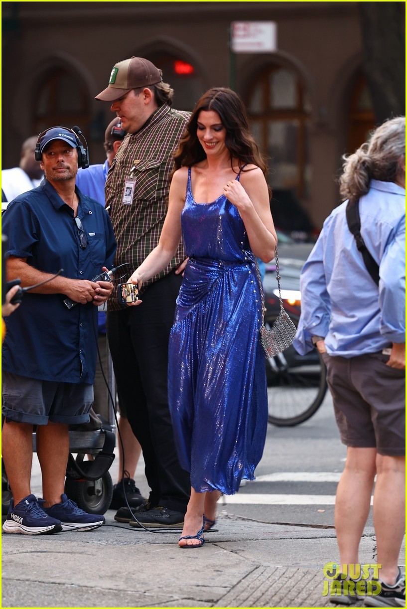 'Devil Wears Prada 2' Spoilers: Anne Hathaway's New Love Interest Revealed in Romantic Set Photos