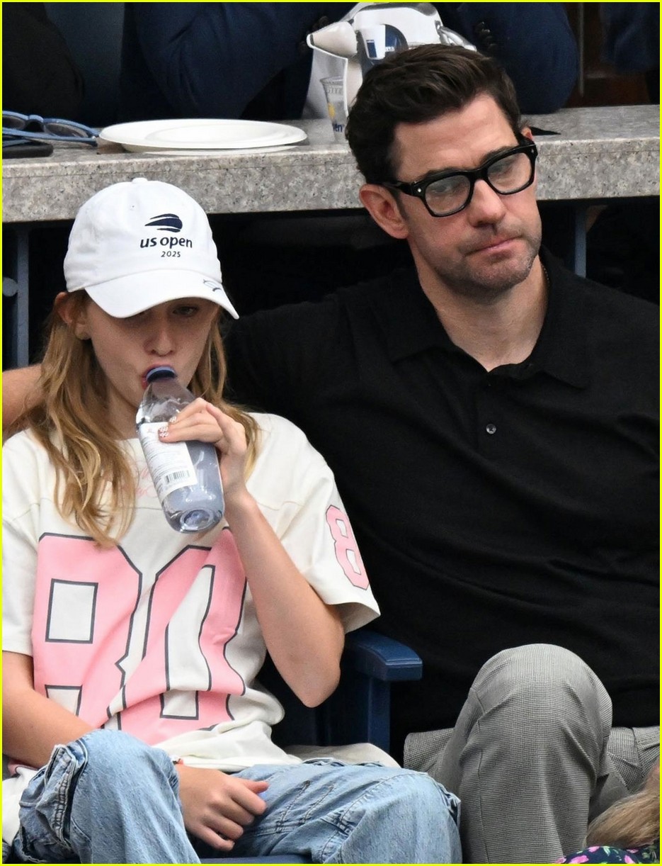 Emily Blunt & John Krasinski Make Rare Appearance with Their Daughters at U.S. Open 2025!