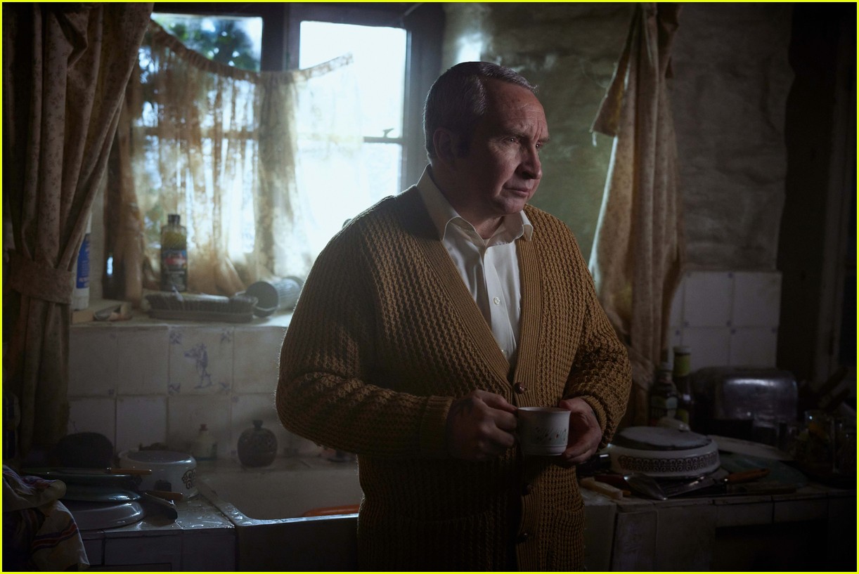 'All the Devils Are Here' Trailer: Sam Claflin & Suki Waterhouse's Heist Thriller Is Coming Soon - Watch Now!