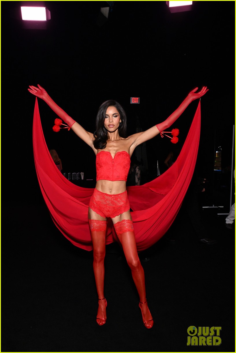 Inside the Victoria's Secret Fashion Show 2025: All the Backstage Photos You Didn't See on the Live Stream!