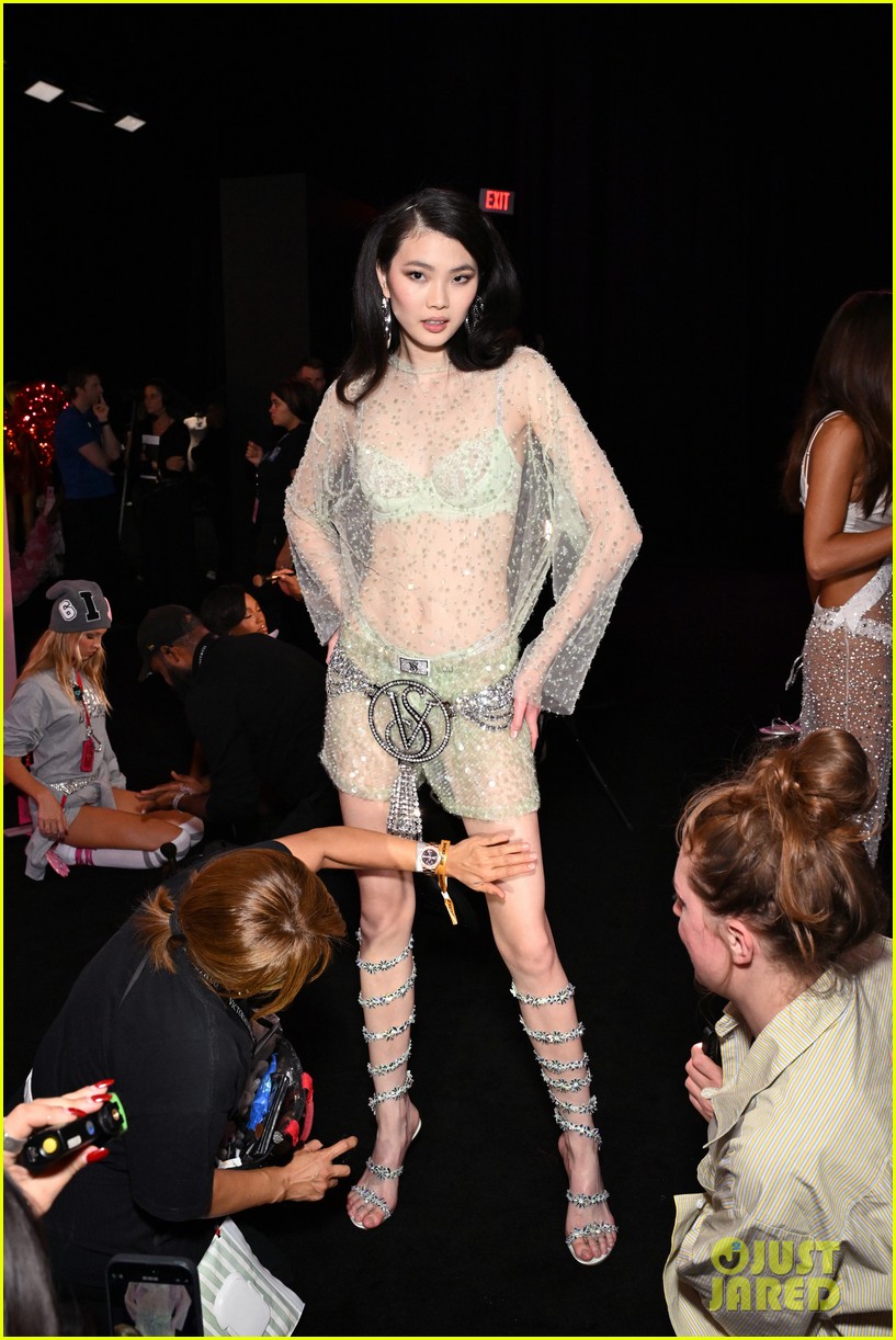 Inside the Victoria's Secret Fashion Show 2025: All the Backstage Photos You Didn't See on the Live Stream!