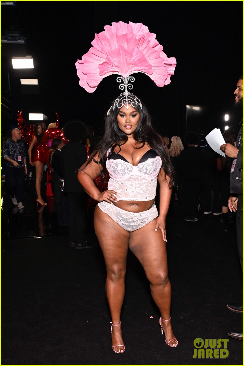 Inside the Victoria's Secret Fashion Show 2025: All the Backstage Photos You Didn't See on the Live Stream!