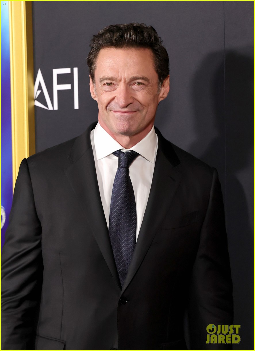Hugh Jackman & Sutton Foster Walk First Red Carpet as a Couple for Hugh's 'Song Sung Blue' Premiere