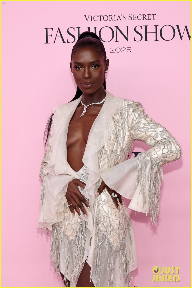 Sarah Jessica Parker, Jodie Turner-Smith & More Serve Looks at Victoria's Secret Fashion Show 2025