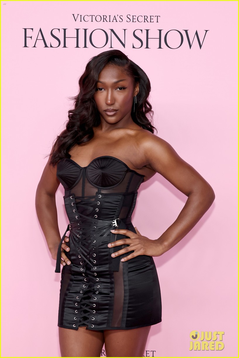 Sarah Jessica Parker, Jodie Turner-Smith & More Serve Looks at Victoria's Secret Fashion Show 2025