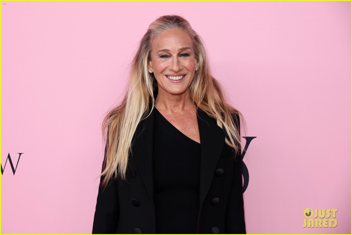 Sarah Jessica Parker, Jodie Turner-Smith & More Serve Looks at Victoria's Secret Fashion Show 2025