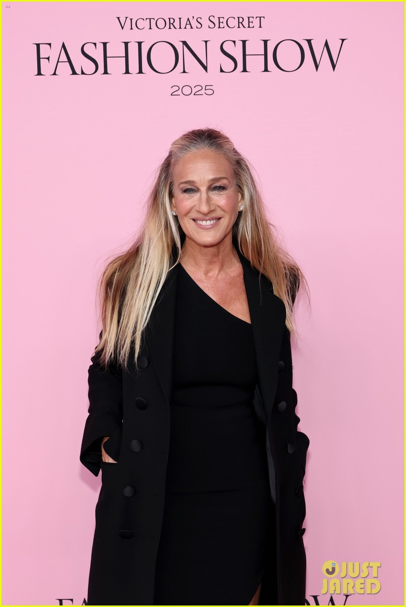 Sarah Jessica Parker, Jodie Turner-Smith & More Serve Looks at Victoria's Secret Fashion Show 2025