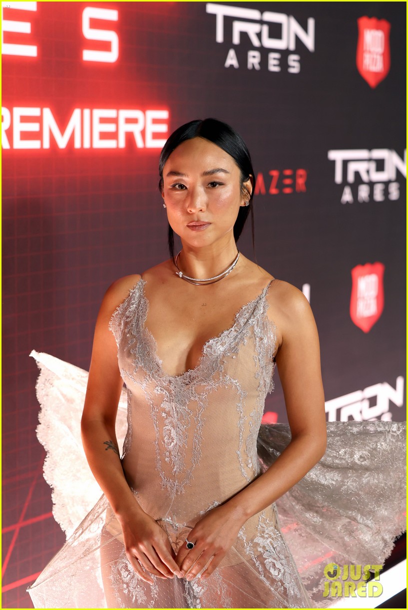 'Tron: Ares' Cast Shuts Down Hollywood Boulevard for L.A. Premiere, Complete with a Nine Inch Nails Concert!