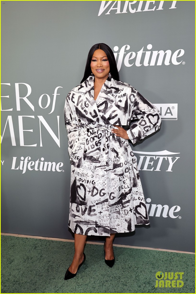 Kate Hudson Joins Eva Longoria, Jane Fonda, Wanda Sykes, & More Stars at Variety's Power of Women 2025!