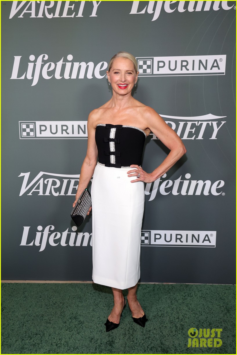 Kate Hudson Joins Eva Longoria, Jane Fonda, Wanda Sykes, & More Stars at Variety's Power of Women 2025!