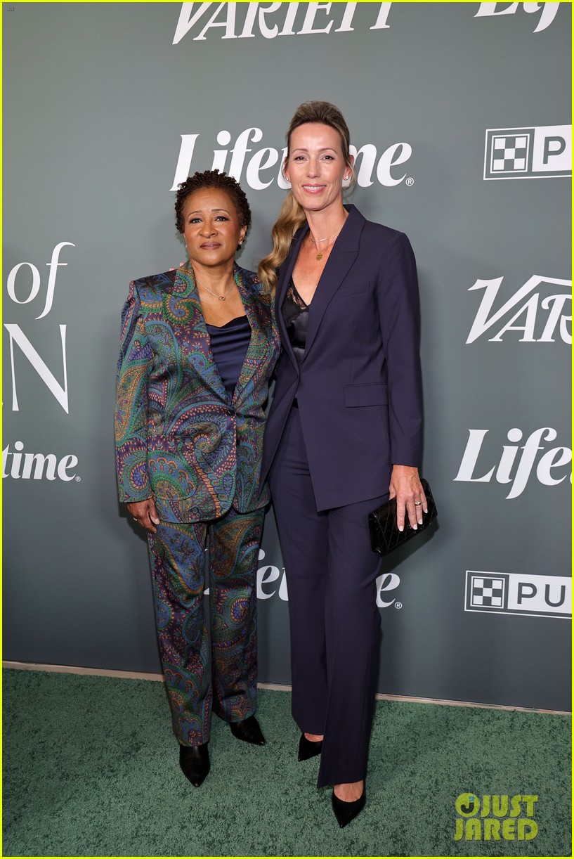 Kate Hudson Joins Eva Longoria, Jane Fonda, Wanda Sykes, & More Stars at Variety's Power of Women 2025!