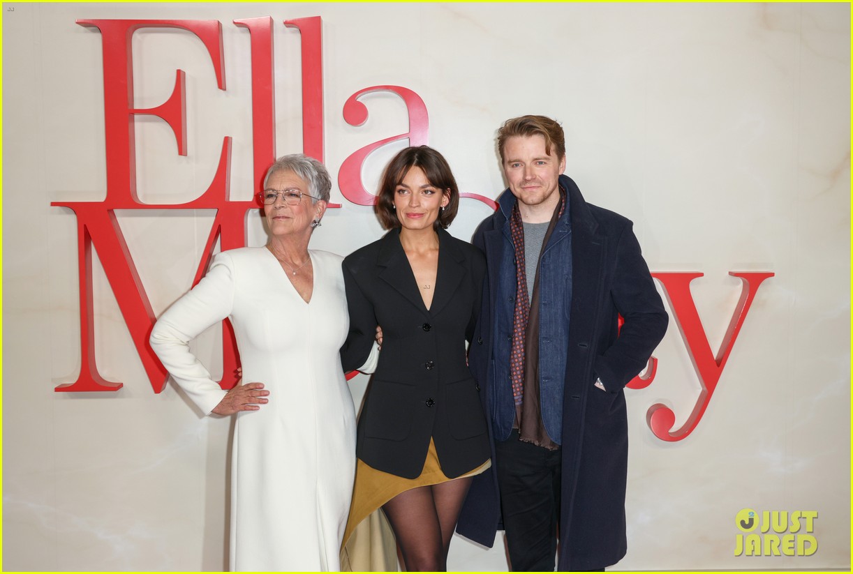 Emma Mackey & Jamie Lee Curtis Hold Hands at 'Ella McCay' Premiere in London