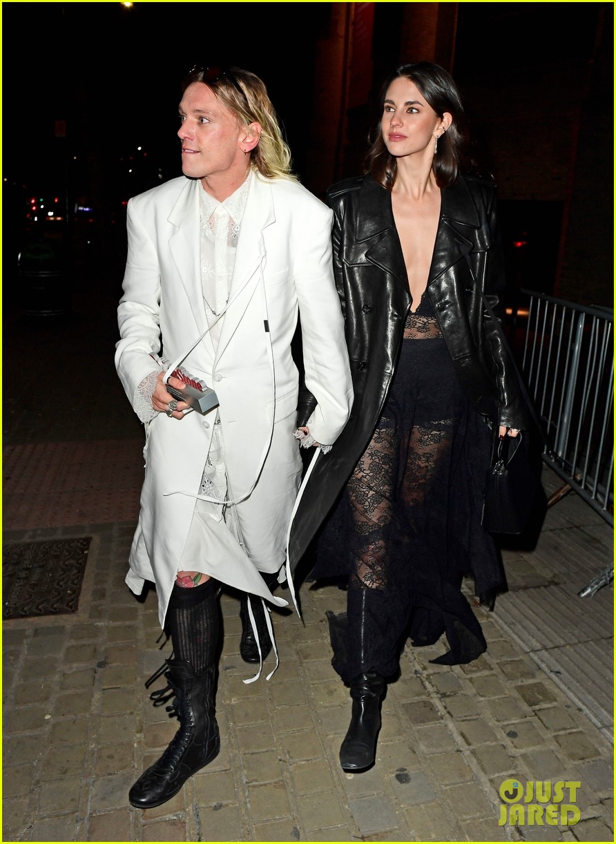 Jamie Campbell Bower Gets Girlfriend Elena Taber's Support at Rolling Stone UK Awards