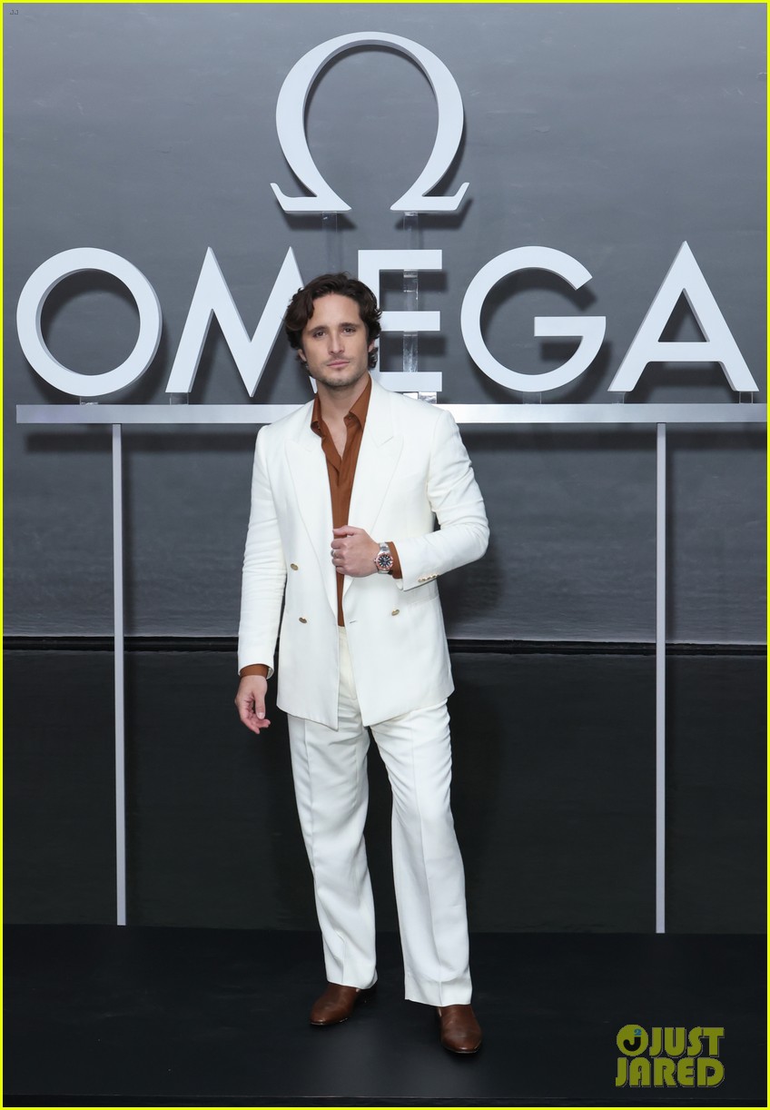 Glen Powell, Colman Domingo, & More Actors Attend Omega Watches Event in Miami Beach