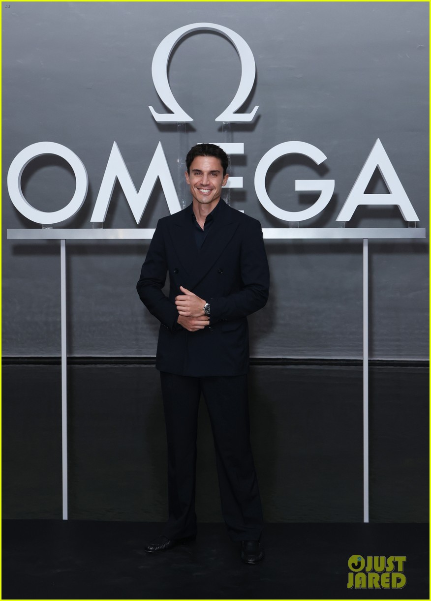 Glen Powell, Colman Domingo, & More Actors Attend Omega Watches Event in Miami Beach