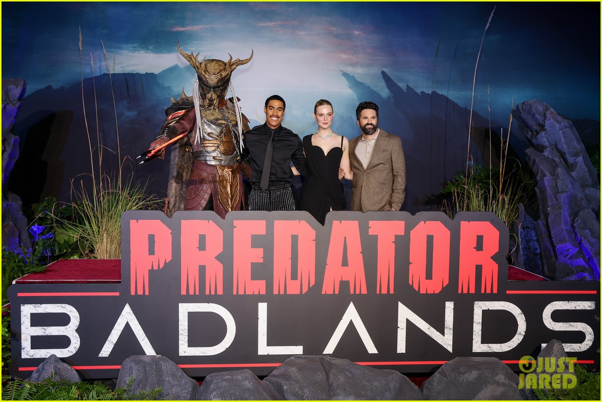 Elle Fanning Poses With an Apex Predator at 'Predator: Badlands' Premiere in Los Angeles