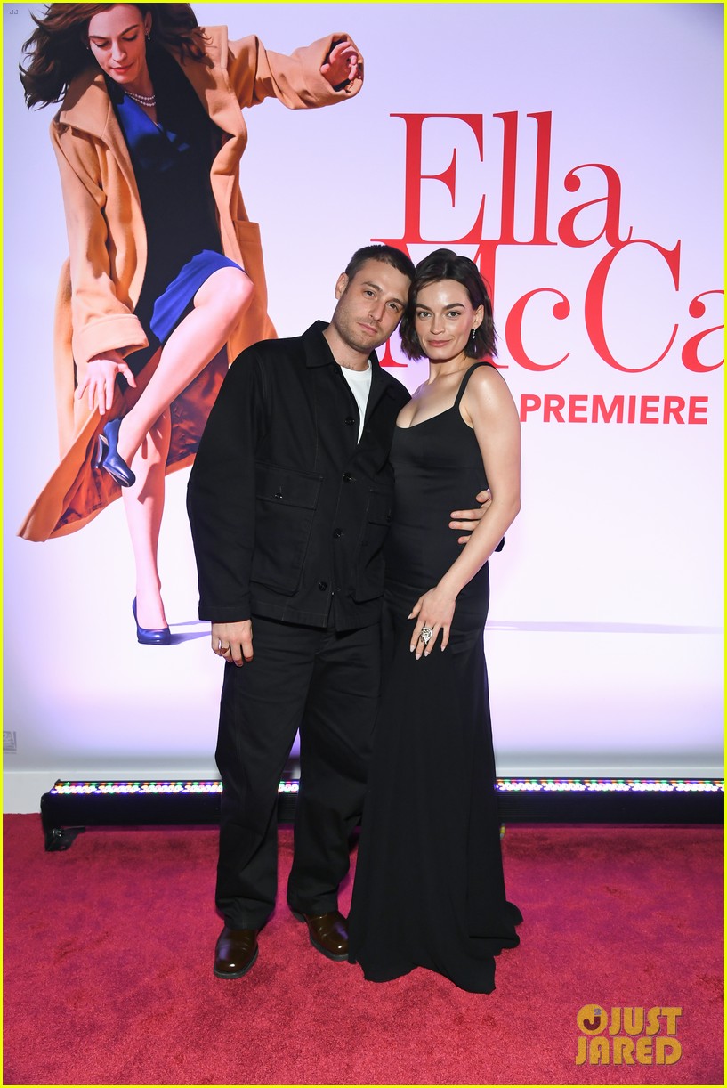 Emma Mackey Makes Rare Red Carpet Appearance with Boyfriend Martin Aleman at 'Ella McCay' World Premiere!