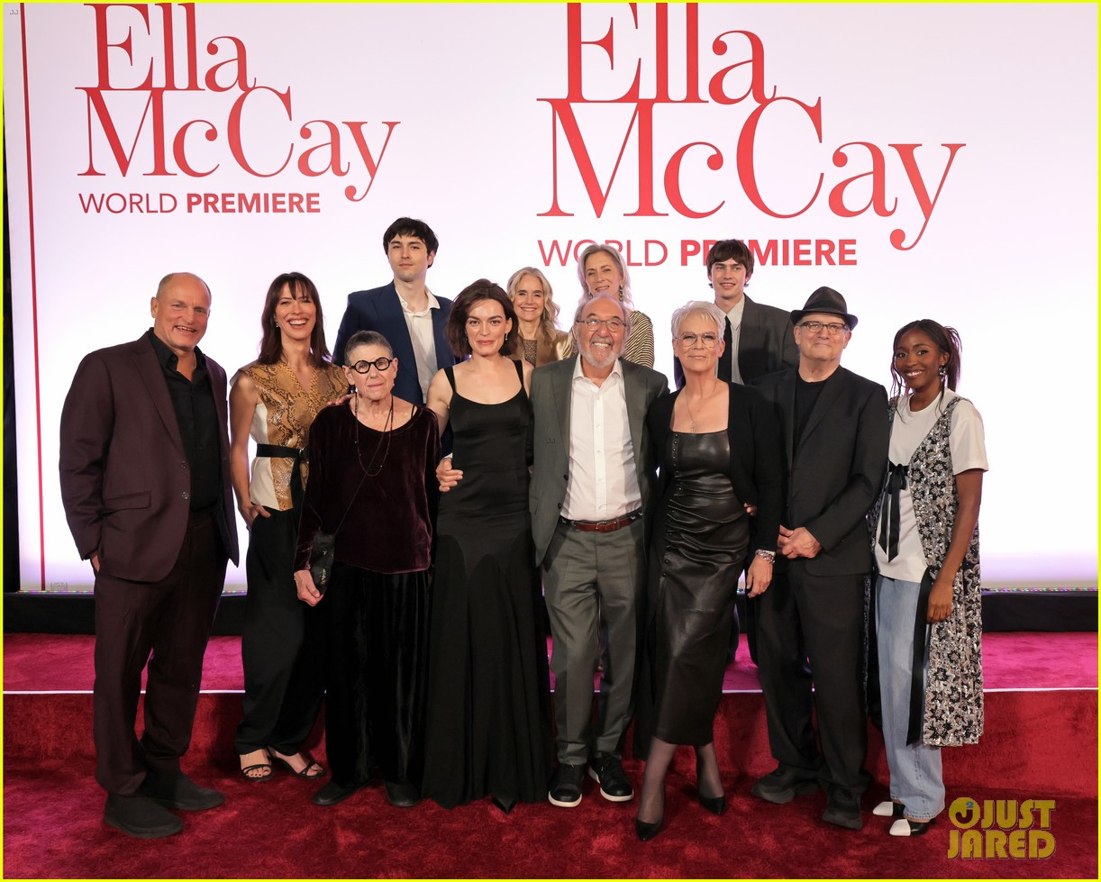 Emma Mackey Makes Rare Red Carpet Appearance with Boyfriend Martin Aleman at 'Ella McCay' World Premiere!