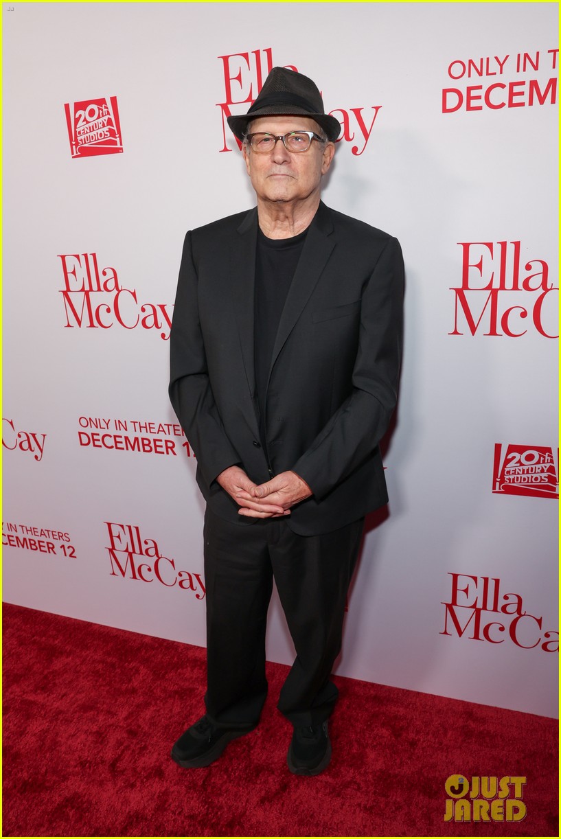 Emma Mackey Makes Rare Red Carpet Appearance with Boyfriend Martin Aleman at 'Ella McCay' World Premiere!
