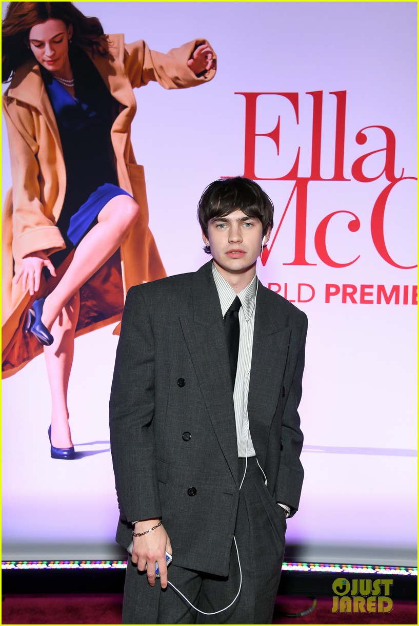 Emma Mackey Makes Rare Red Carpet Appearance with Boyfriend Martin Aleman at 'Ella McCay' World Premiere!