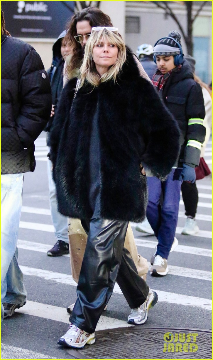 Heidi Klum Bundles Up In Fuzzy Coat For Weekend Outing With