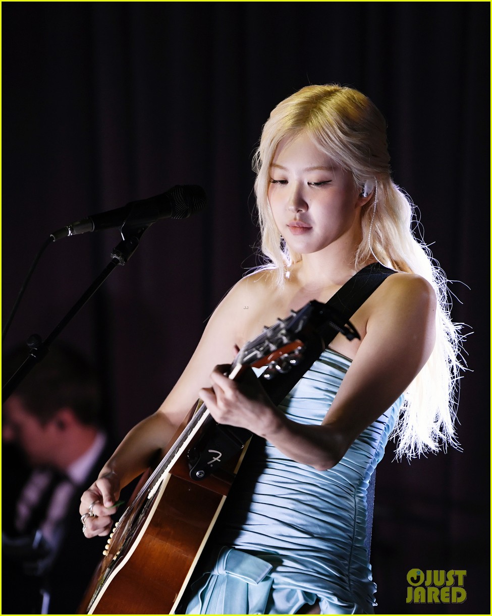 Rosé Lights Up the Grammy Museum With Intimate LA Performance