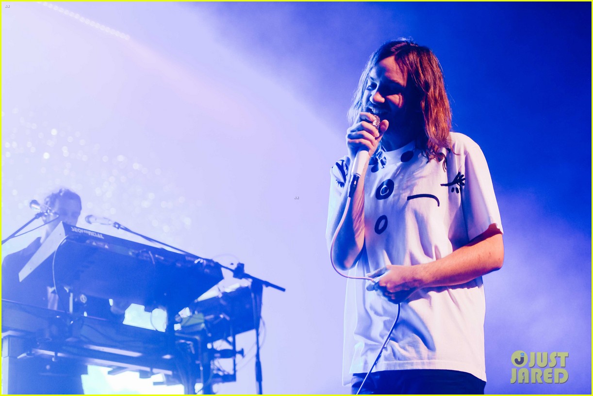 'Come On Superman, Say Your Stupid Line' Lyrics & Meaning: Tame Impala Song Goes Viral on TikTok