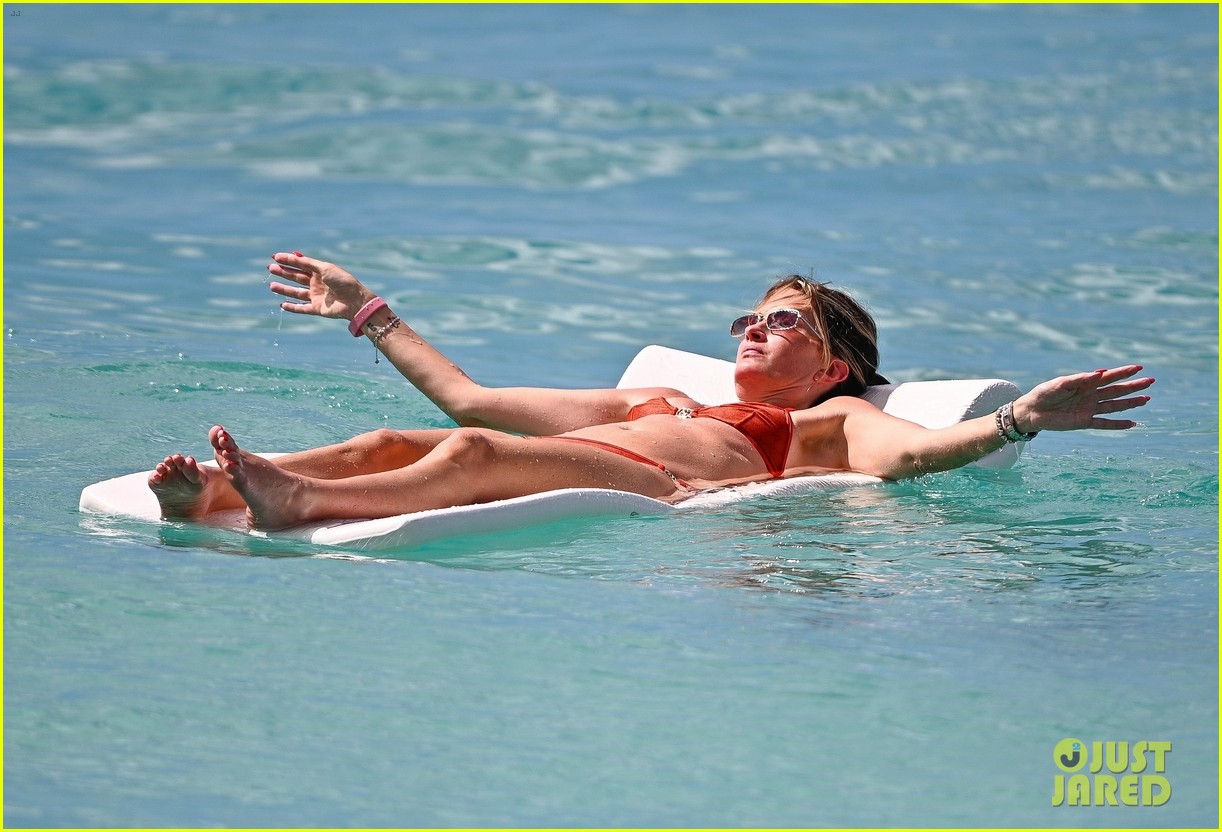 Mark Wahlberg Swims With Wife Rhea Durham During Relaxing Barbados Vacation