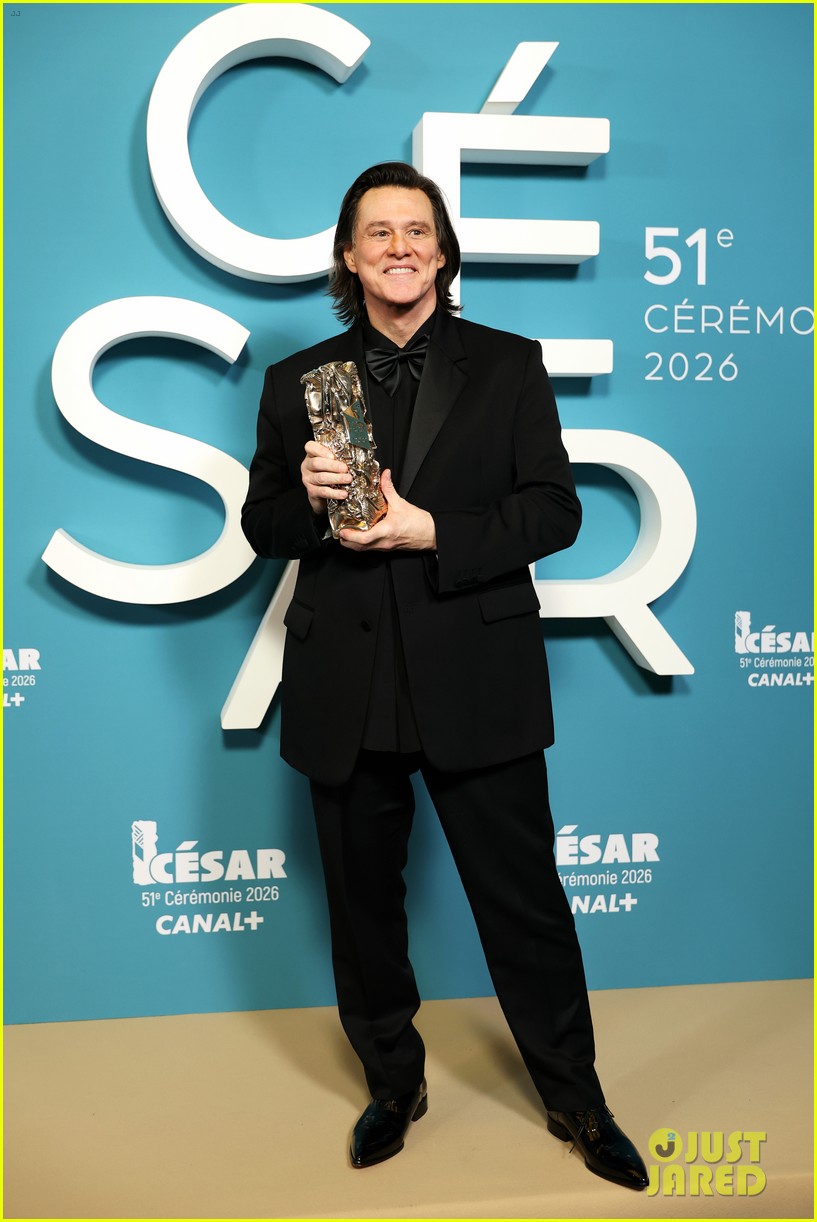 Jim Carrey Goes Public with Girlfriend Minzi After Years Together, Thanks Her at Cesar Awards