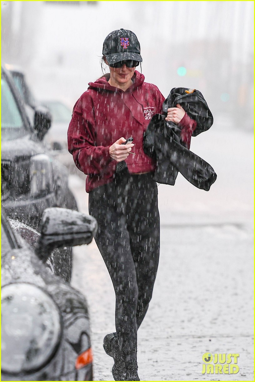 Dakota Johnson Braves L.A.'s Torrential Rains for a Monday Gym Session