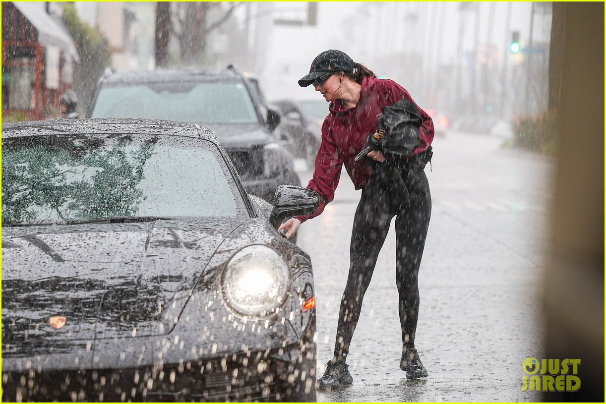 Dakota Johnson Braves L.A.'s Torrential Rains for a Monday Gym Session