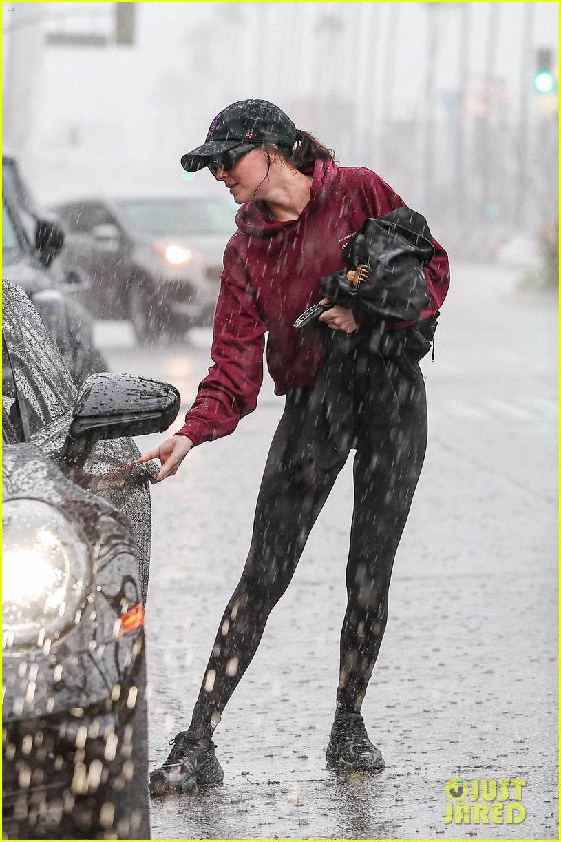 Dakota Johnson Braves L.A.'s Torrential Rains for a Monday Gym Session
