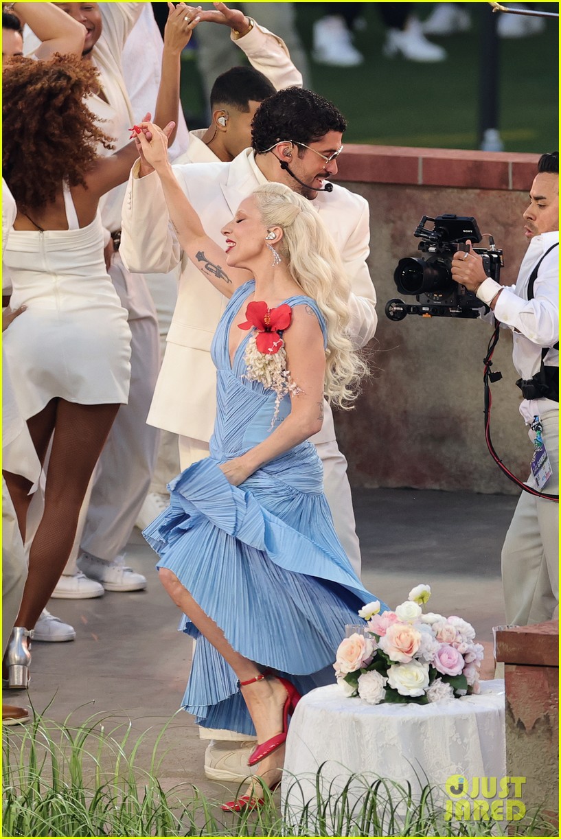 Lady Gaga Makes Surprise Appearance During Bad Bunny Halftime Show, Sings ' Die With a Smile' - Just Jared - Celebrity News and Gossip | Entertainment Lady Gaga Makes Surprise Appearance During Bad Bunny Halftime Show, Sings ' Die With a Smile' - Just Jared - Celebrity News and Gossip | Entertainment