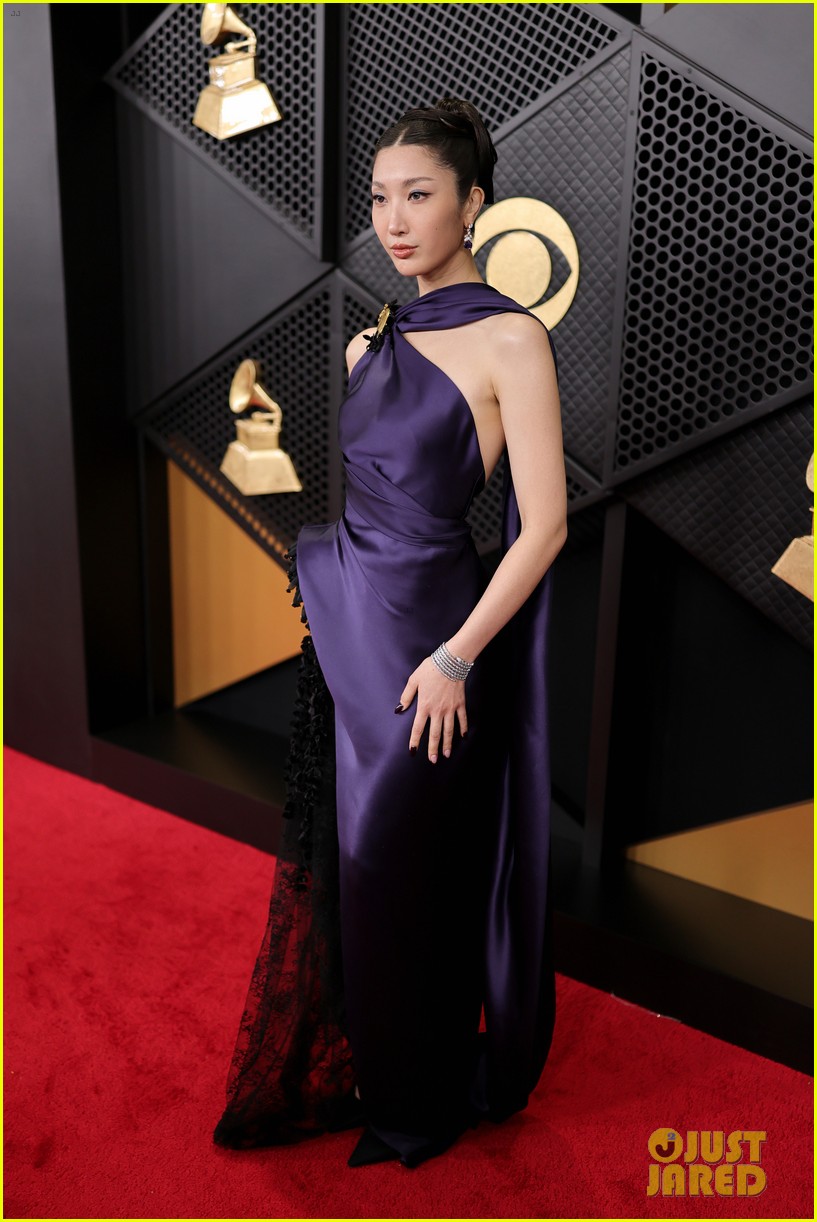 Nominated 'KPop Demon Hunters' Trio EJAE, Audrey Nuna, & Rei Ami Hit the Grammys 2026 Red Carpet
