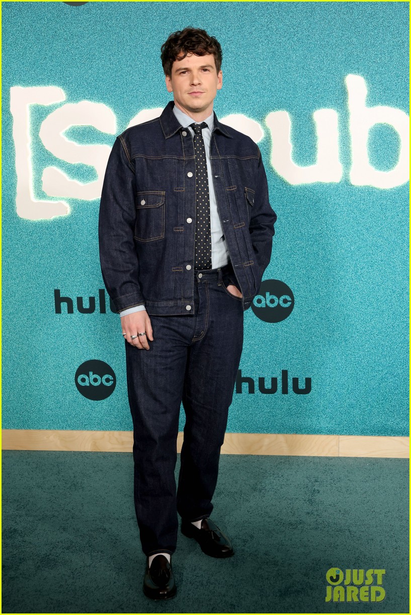 'Scrubs' Revival Cast Reunites for Red Carpet Premiere: Zach Braff & Many More Attend!