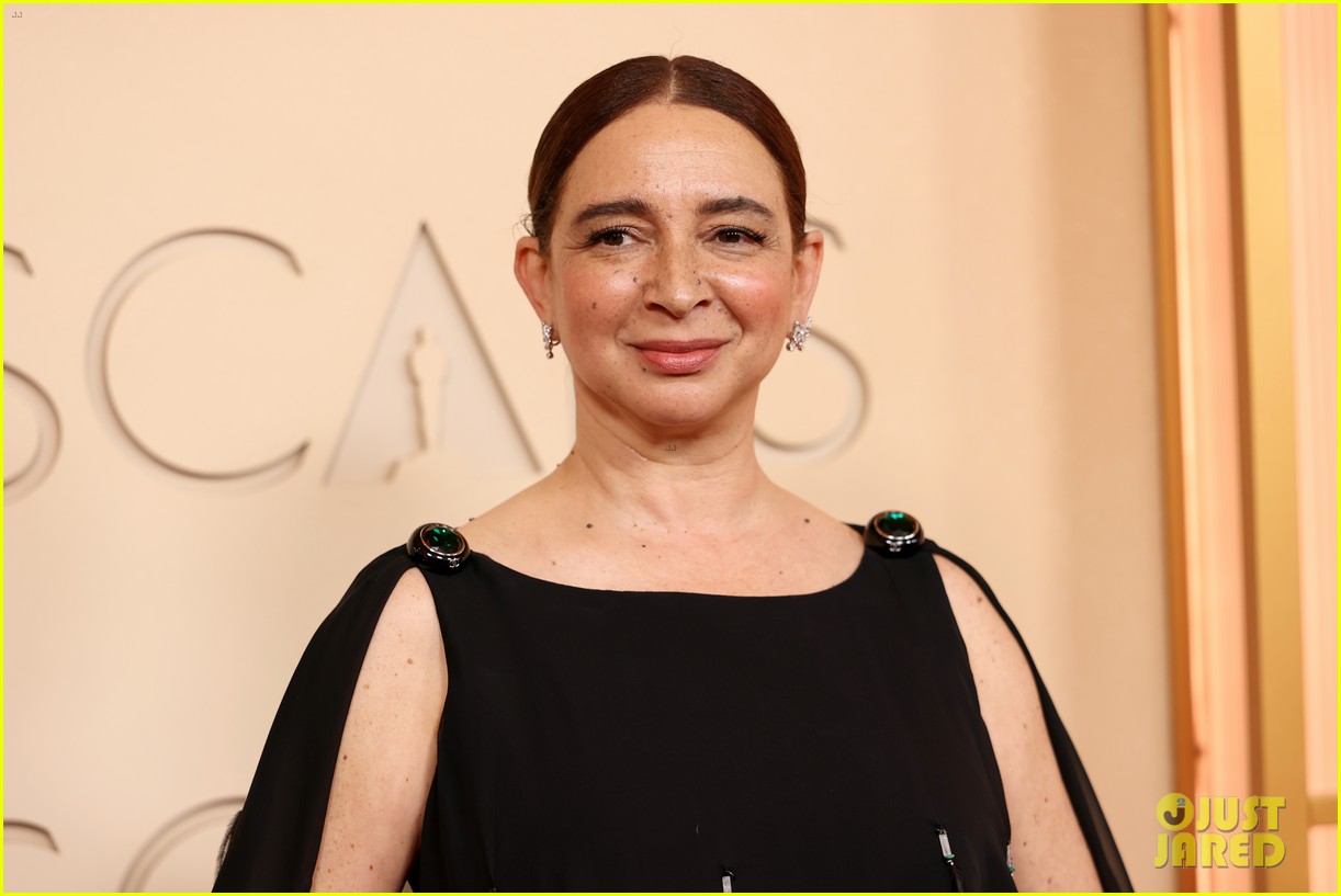 Kristen Wiig, Maya Rudolph, & Melissa McCarthy Arrive for 'Bridesmaids' Reunion at Oscars 2026!
