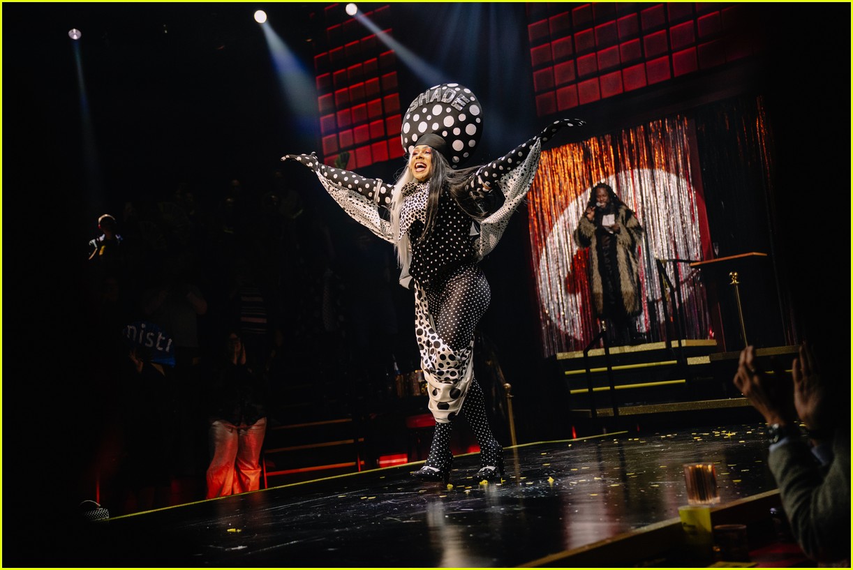André De Shields Kicks Off 'CATS: The Jellicle Ball' Previews On Broadway, Dashaun Wesley Co-Hosts Post-Show Runway