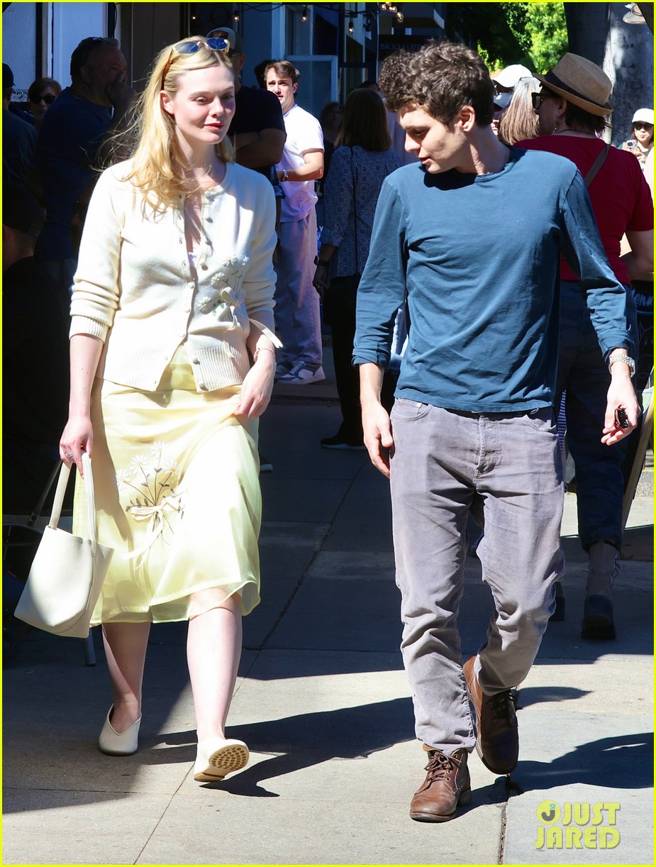 Dakota Fanning Grabs Lunch in LA with Sister Elle Fanning & Her Boyfriend Gus Wenner