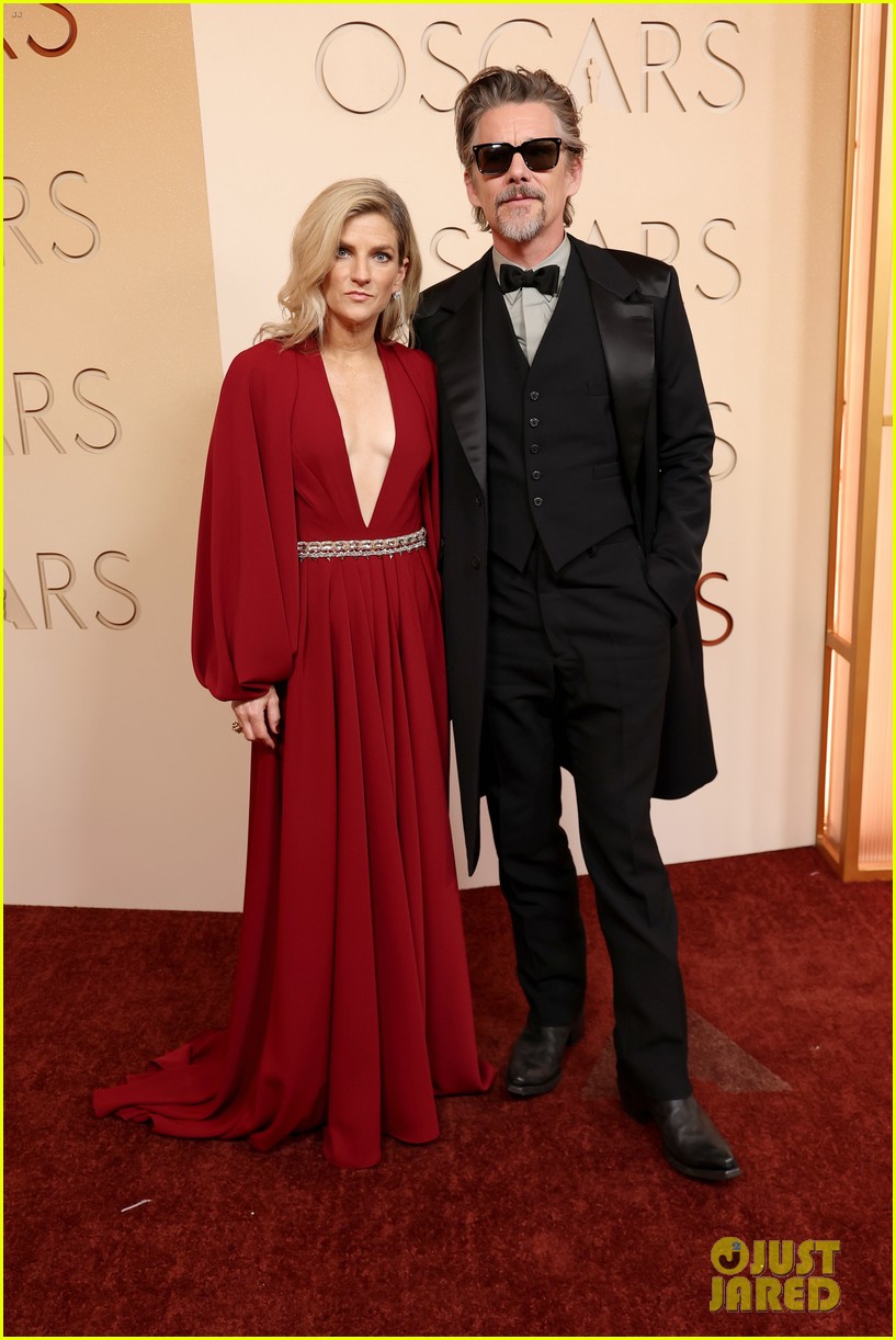 Ethan Hawke Keeps It Cool at Oscars 2026 With Wife Ryan Hawke