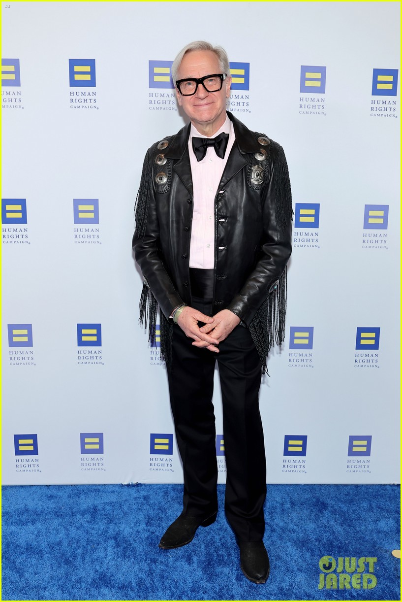 Lisa Kudrow & RuPaul Help Honor Michael Patrick King at Human Rights Campaign Dinner