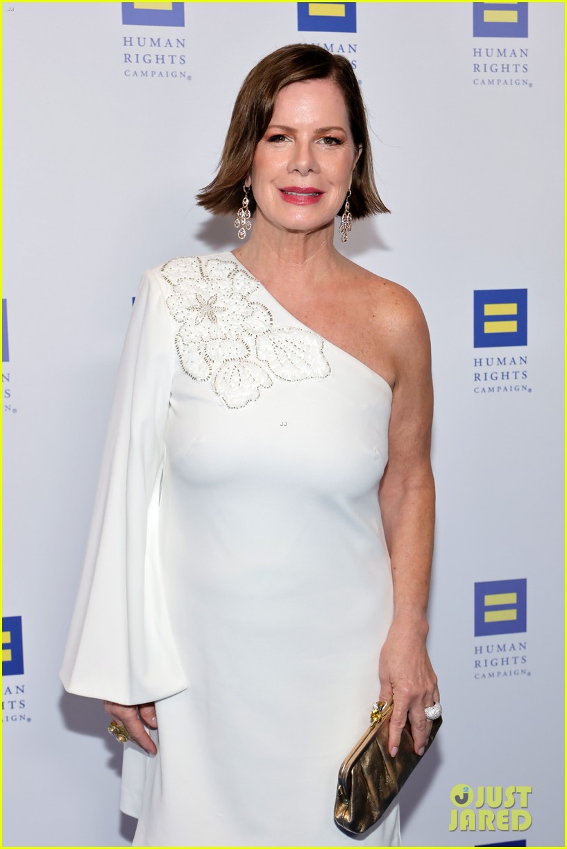Lisa Kudrow & RuPaul Help Honor Michael Patrick King at Human Rights Campaign Dinner
