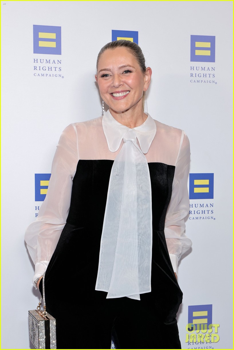 Lisa Kudrow & RuPaul Help Honor Michael Patrick King at Human Rights Campaign Dinner