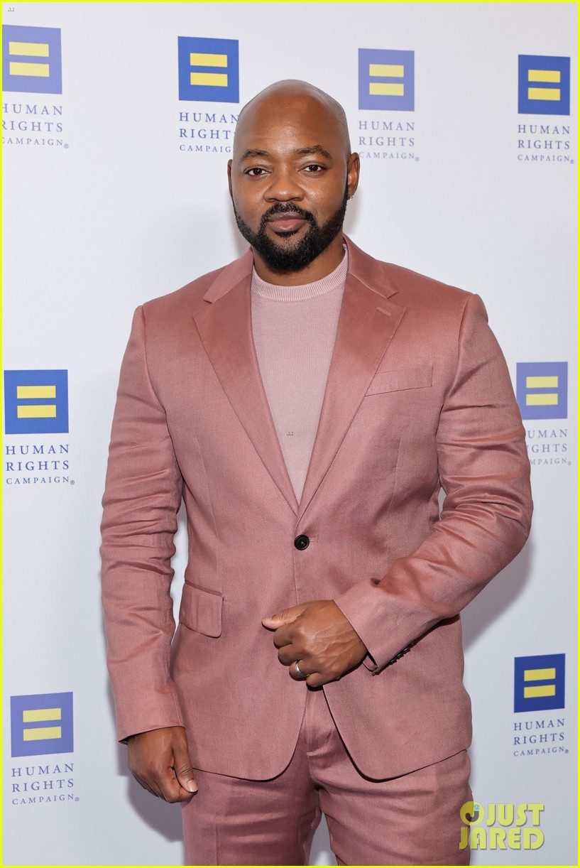 Lisa Kudrow & RuPaul Help Honor Michael Patrick King at Human Rights Campaign Dinner