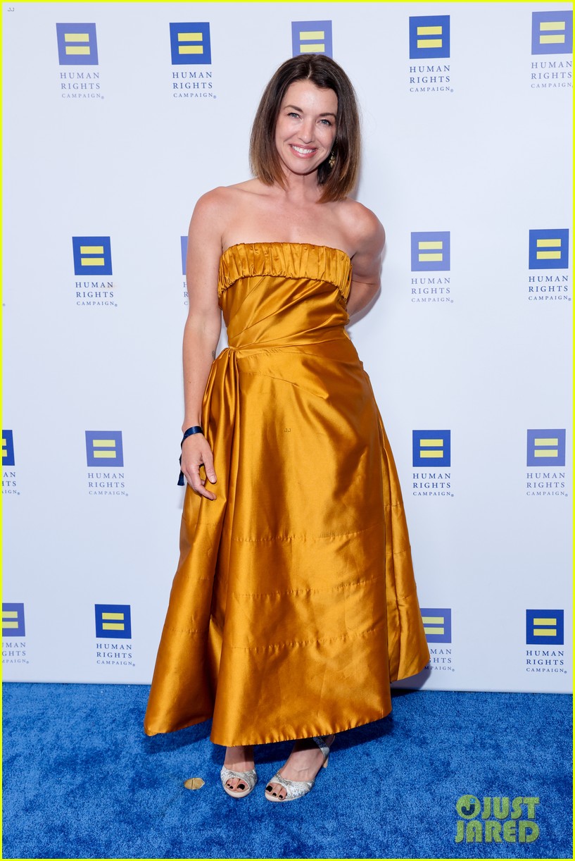 Lisa Kudrow & RuPaul Help Honor Michael Patrick King at Human Rights Campaign Dinner