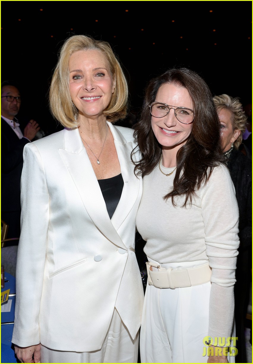 Lisa Kudrow & RuPaul Help Honor Michael Patrick King at Human Rights Campaign Dinner