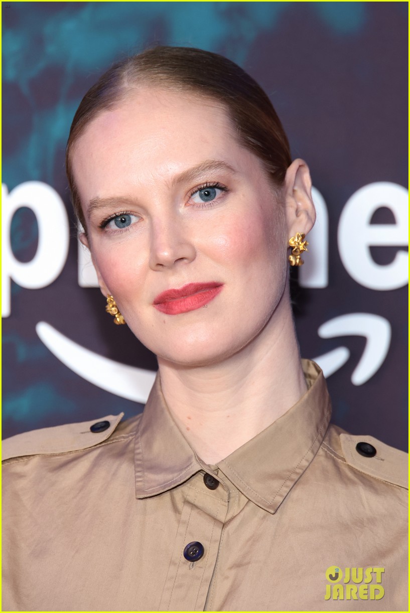 Oscar-Winning Trio Nicole Kidman, Jamie Lee Curtis, & Ariana DeBose Attend Star-Studded 'Scarpetta' Premiere