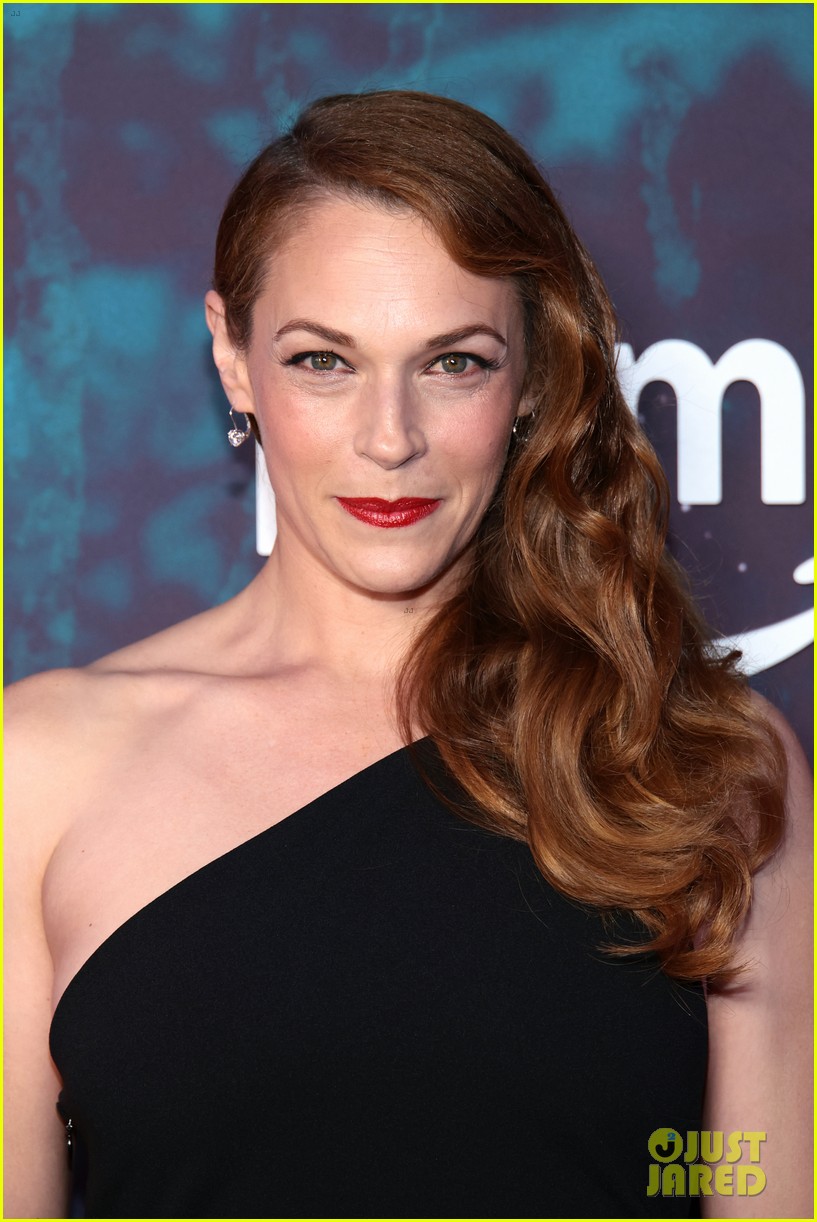 Oscar-Winning Trio Nicole Kidman, Jamie Lee Curtis, & Ariana DeBose Attend Star-Studded 'Scarpetta' Premiere