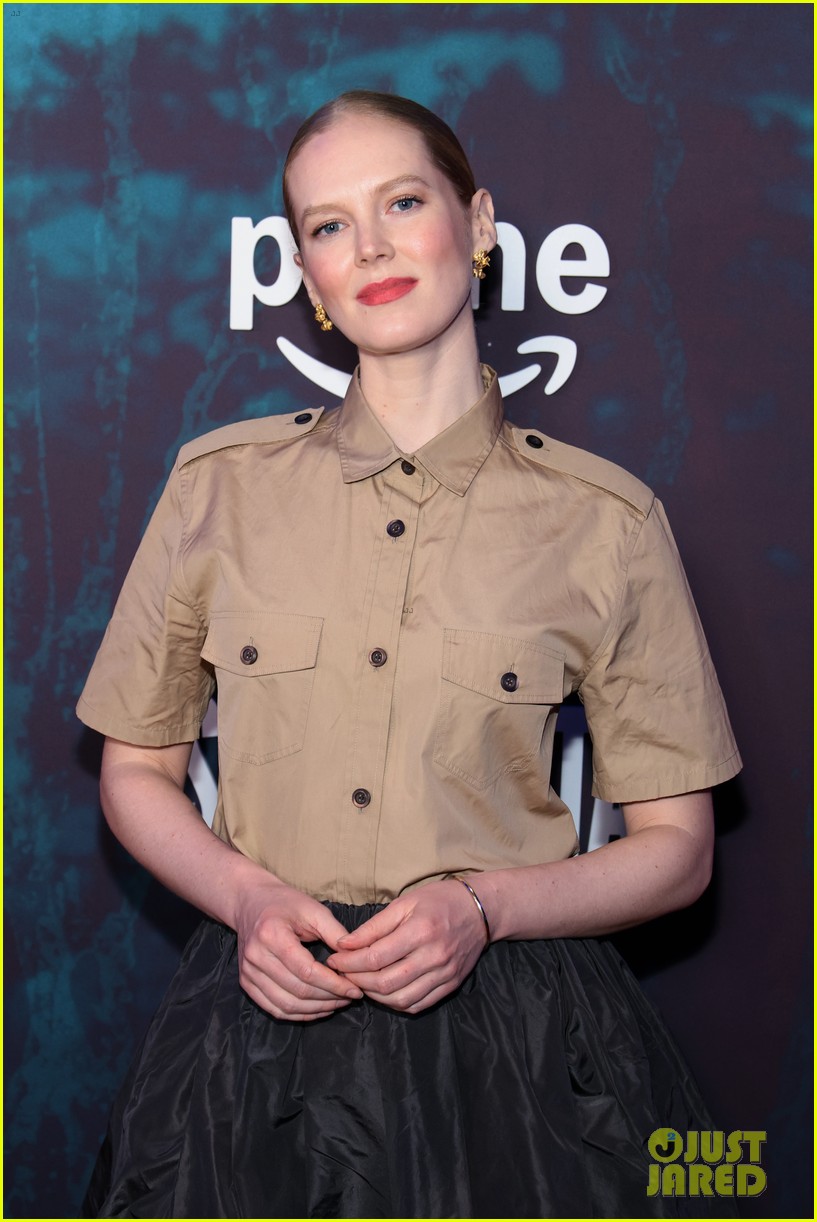 Oscar-Winning Trio Nicole Kidman, Jamie Lee Curtis, & Ariana DeBose Attend Star-Studded 'Scarpetta' Premiere