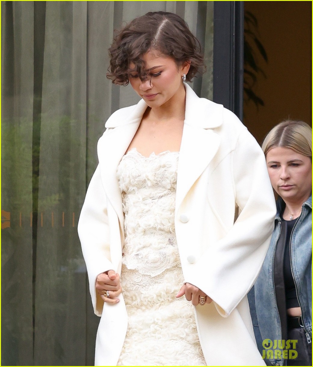 Zendaya & Tom Holland Step Out Separately in Paris as She Continues  Promoting 'The Drama' Movie - Just Jared - Celebrity News and Gossip |  Entertainment